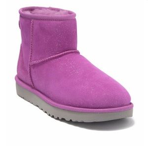 UGG Classic mini boots